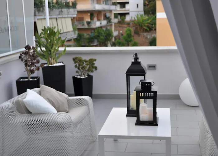 Glamroom Luxury Terrace בית הארחה 4*